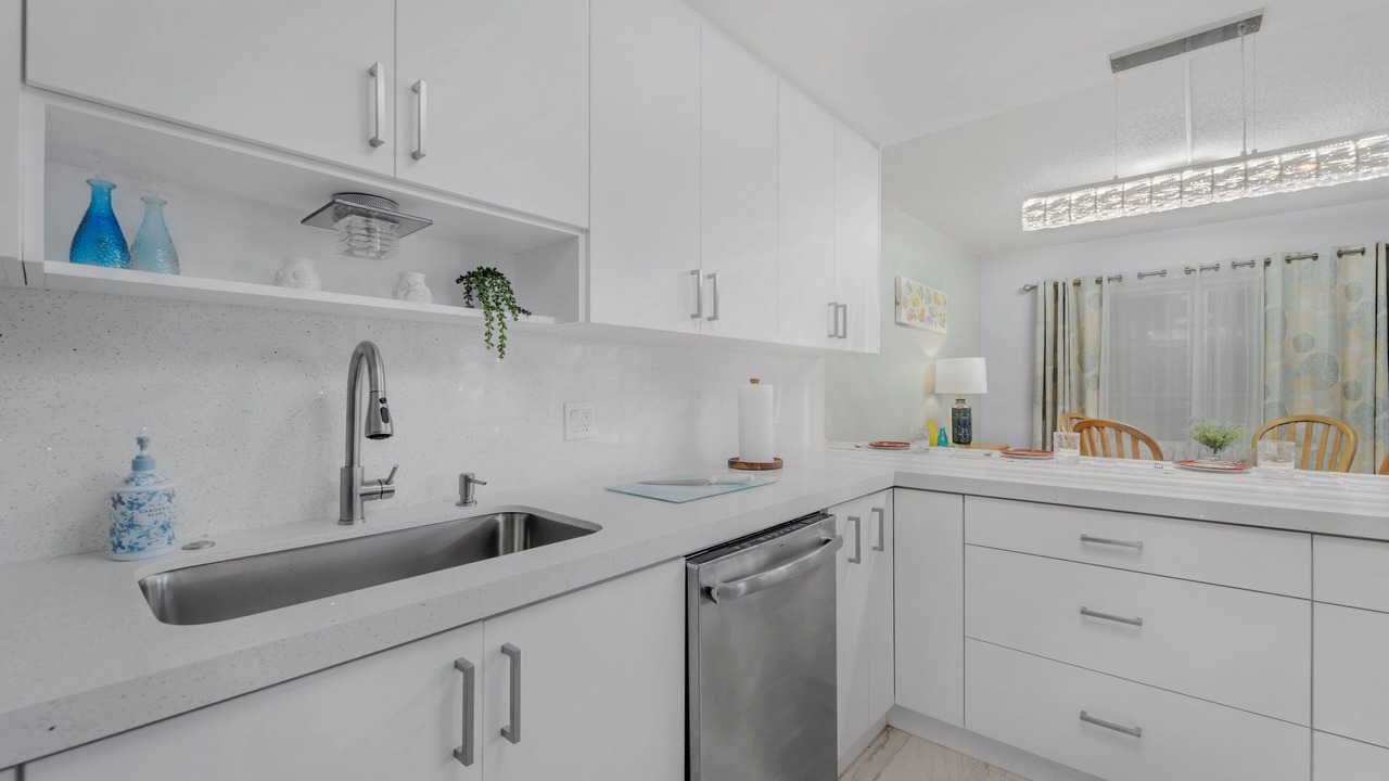 Photo of Kitchen in Caloosahatchee