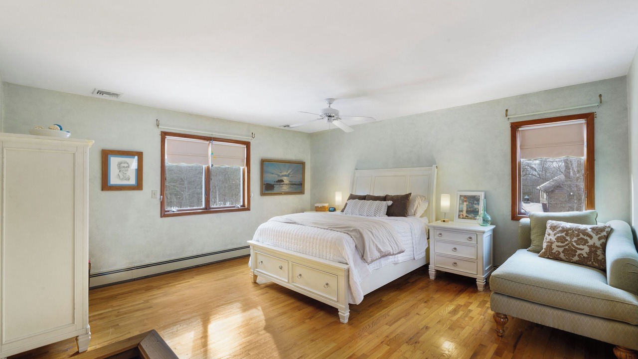 Photo of Bedroom in Newton