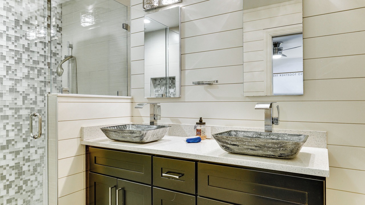 Photo of Bathroom in Lehigh Acres