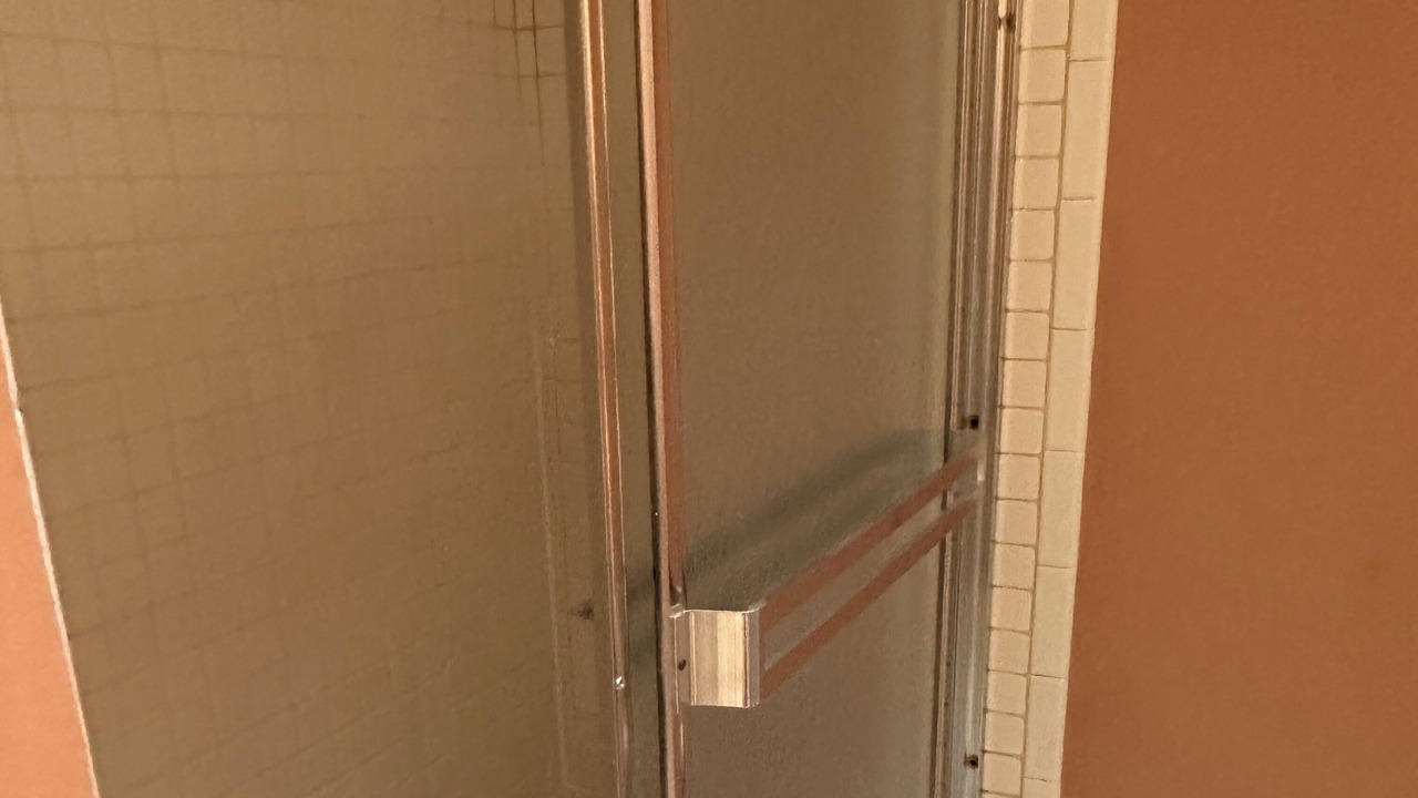 Photo of Bathroom in Greenview Shores