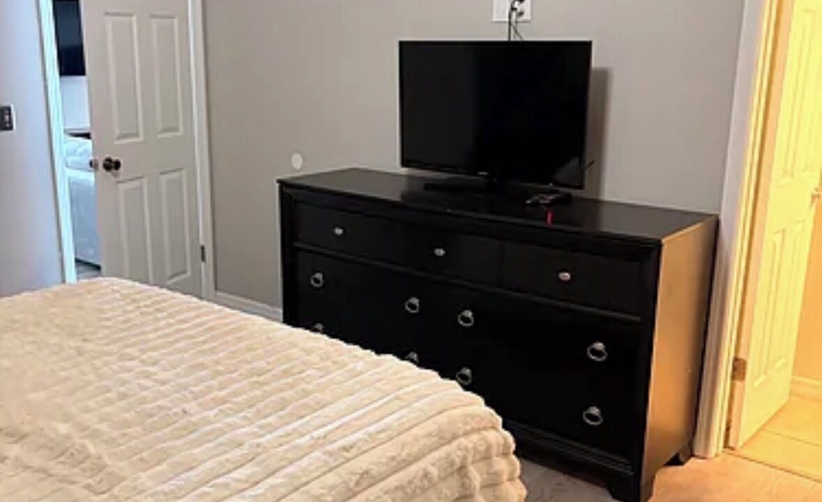 Photo of Bedroom in Lake Magdalene