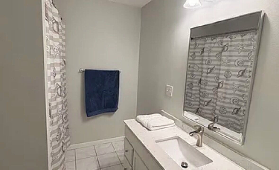 Photo of Bathroom in Lake Magdalene