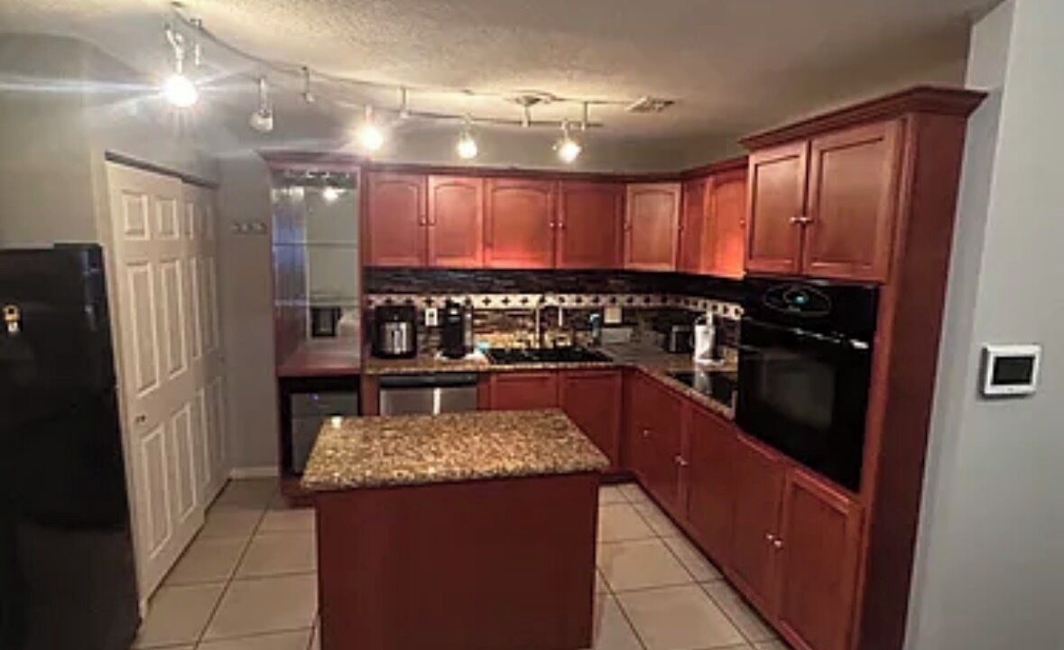 Photo of Kitchen in Lake Magdalene