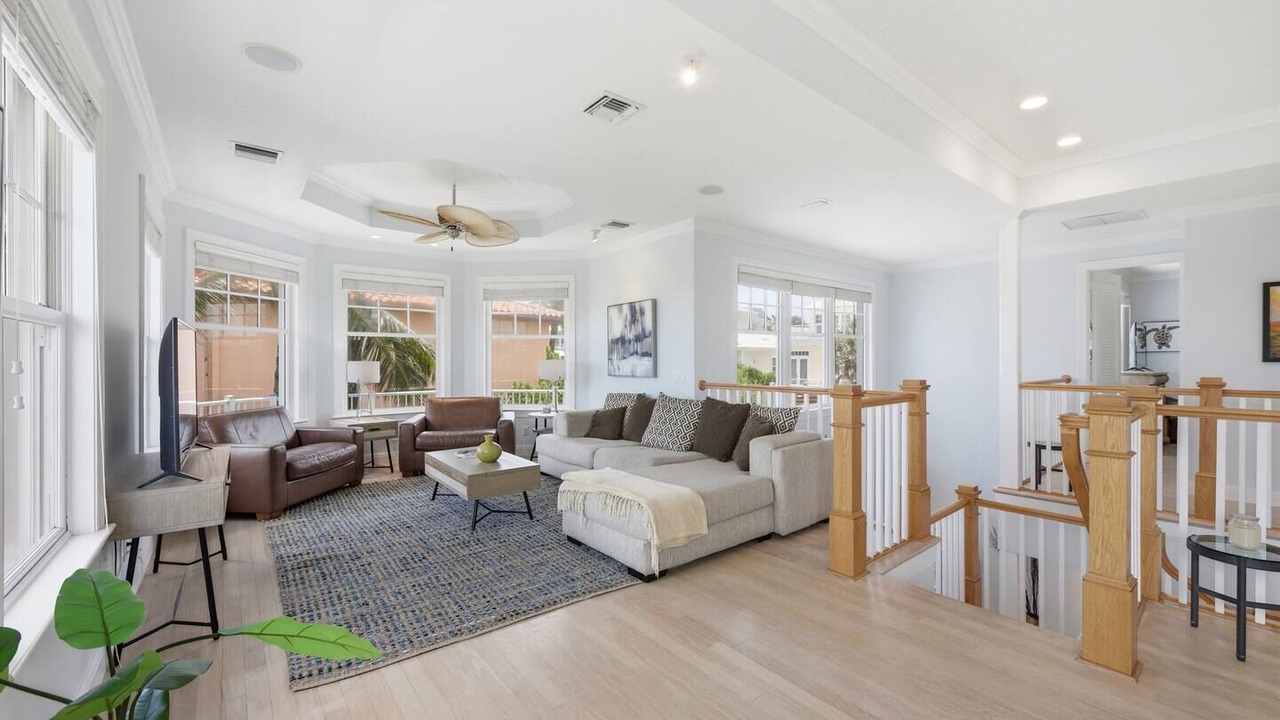 Photo of Livingroom in Juno Beach