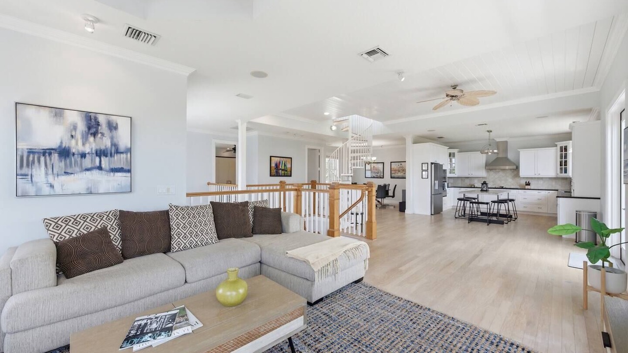Photo of Livingroom in Juno Beach