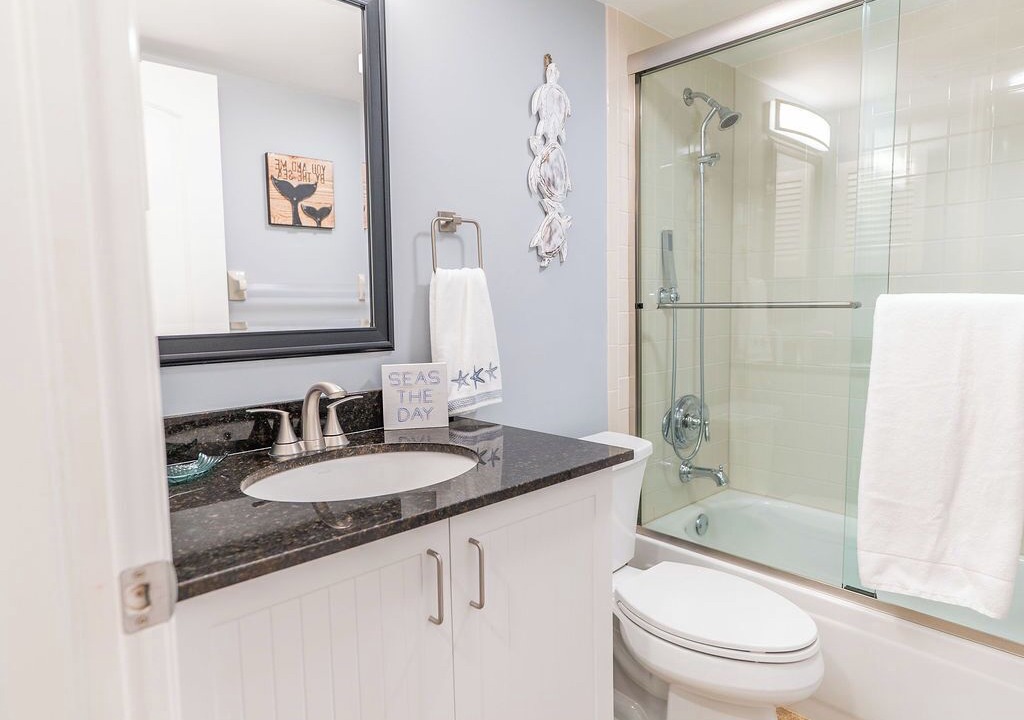 Photo of Bathroom in Imperial Golf Estates