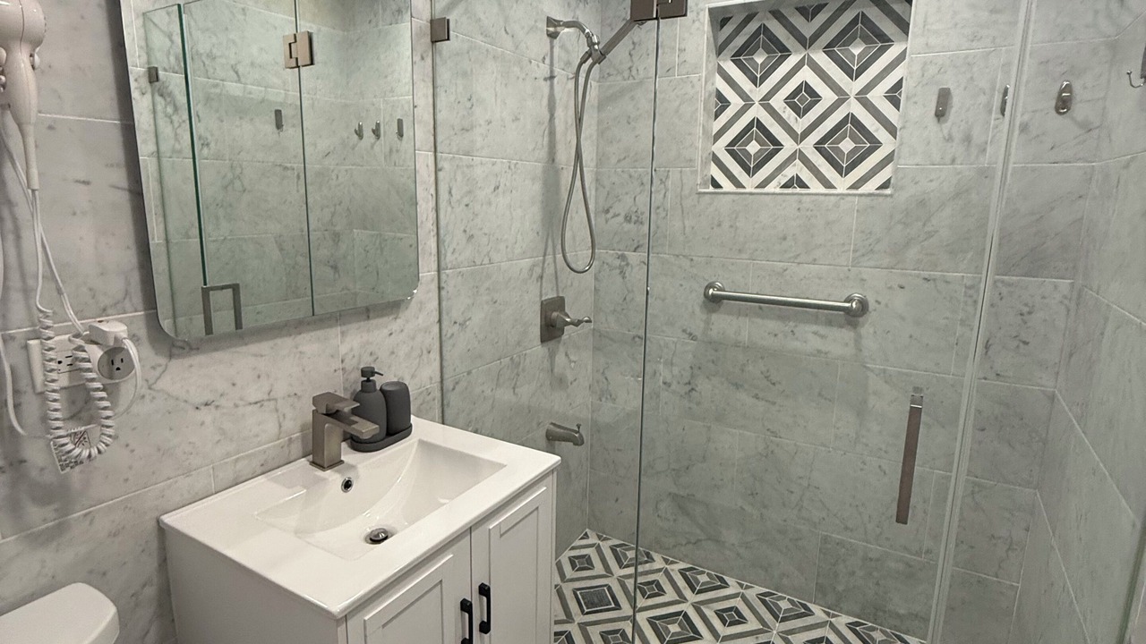 Photo of Bathroom in Boulevard Heights