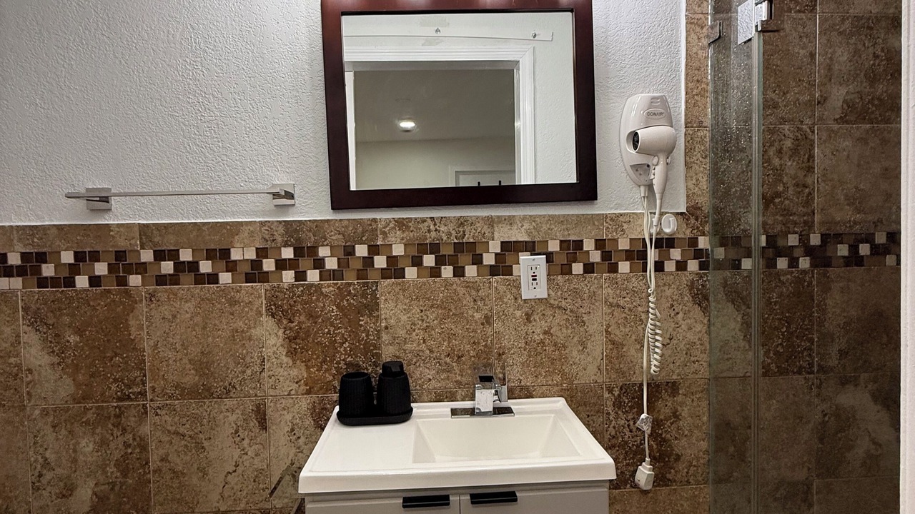 Photo of Bathroom in Boulevard Heights