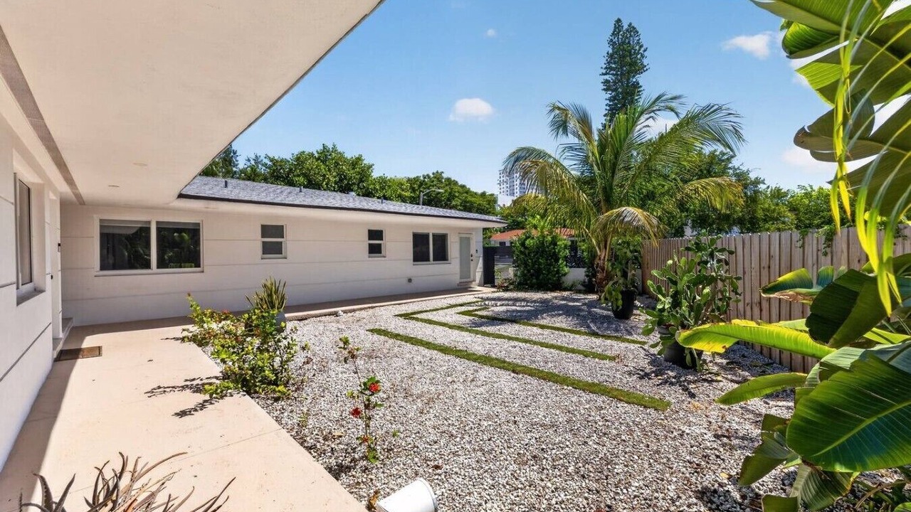 Photo of Outdoor in Northeast Miami