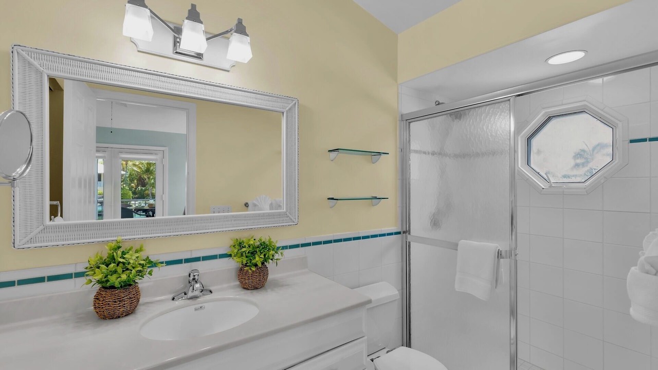 Photo of Bathroom in Sugarloaf Shores
