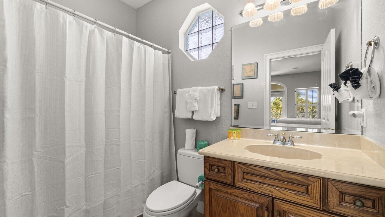 Photo of Bathroom in Crystal Shores