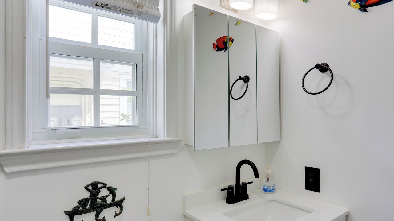 Photo of Bathroom in Truman Annex
