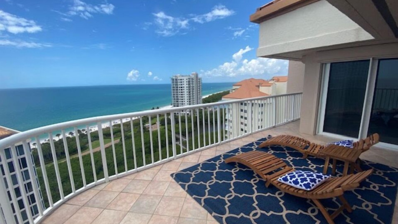 Photo of Outdoor in Park Shore
