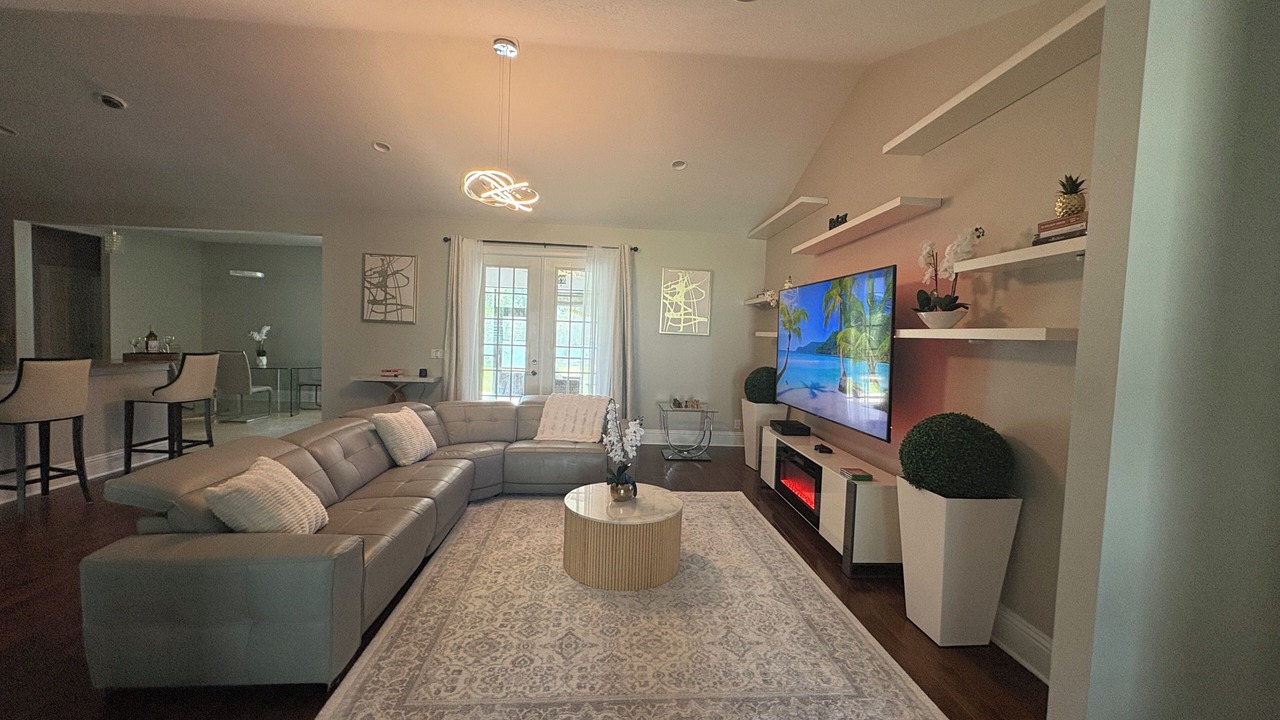 Photo of Livingroom in Seffner