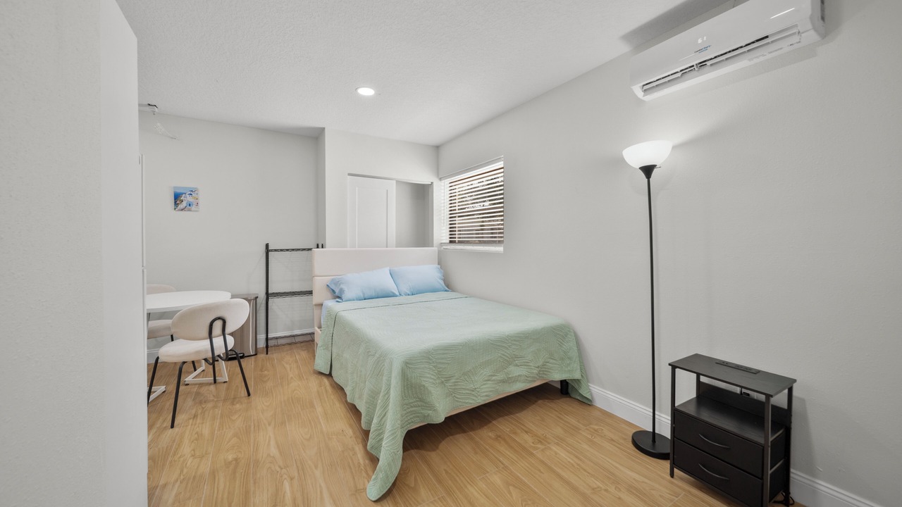 Photo of Bedroom in Carrollwood