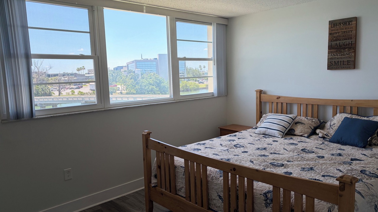 Photo of Bedroom in South Pasadena