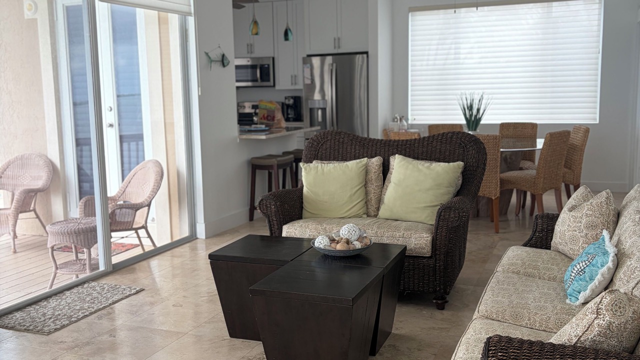 Photo of Livingroom in Summerland Key