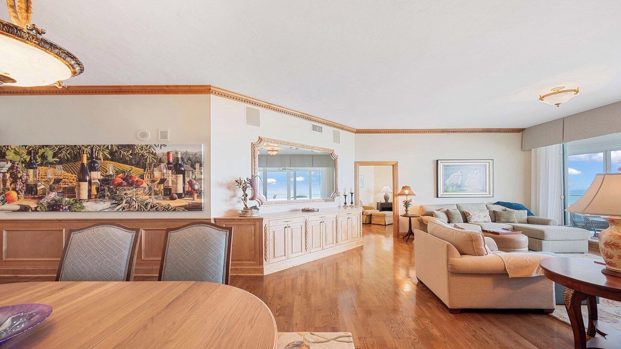 Photo of Livingroom in Park Shore
