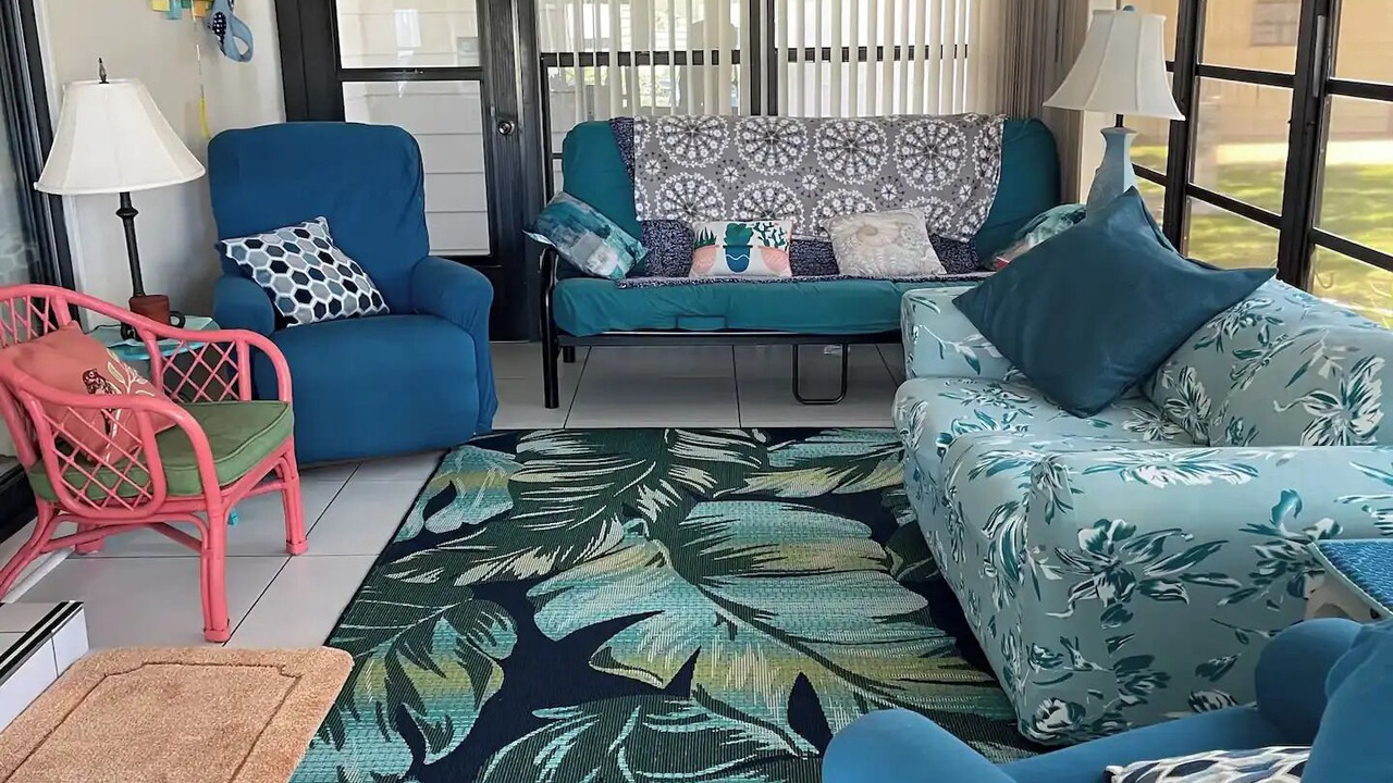 Photo of Livingroom in Barefoot Bay
