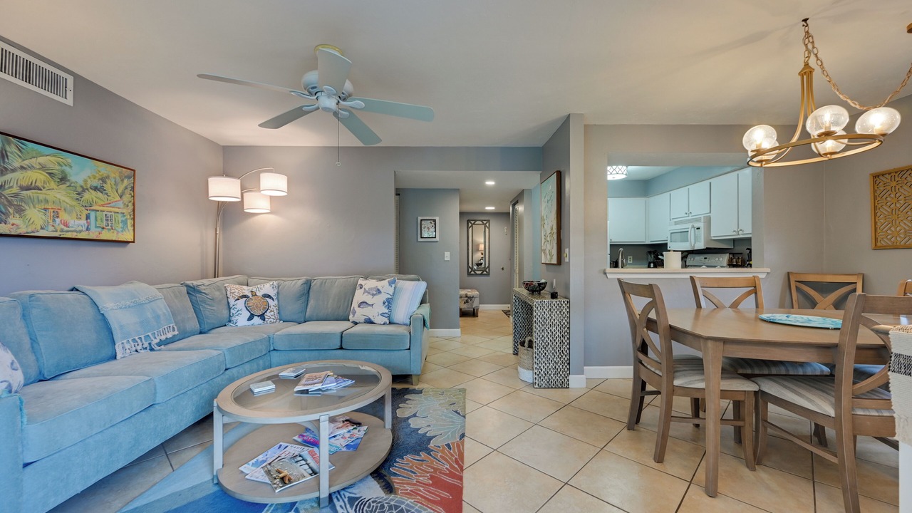 Photo of Livingroom in East Naples
