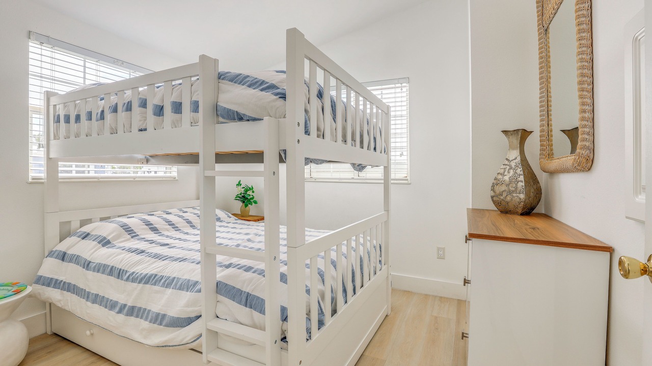 Photo of Bedroom in Nettles Island