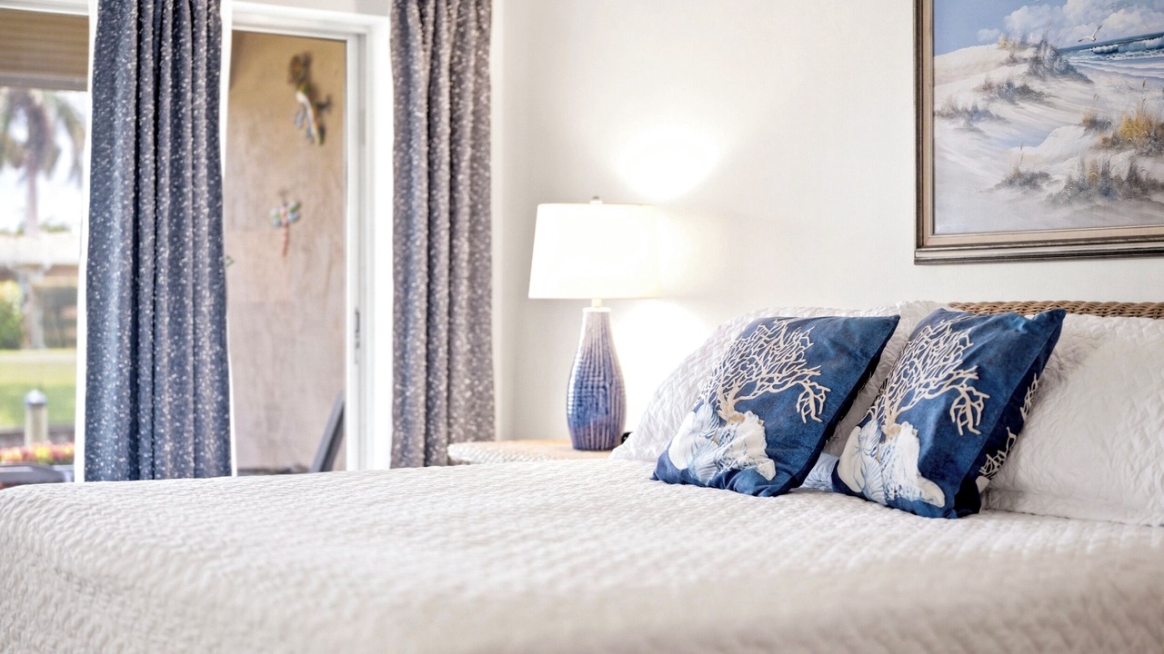 Photo of Bedroom in Caloosahatchee