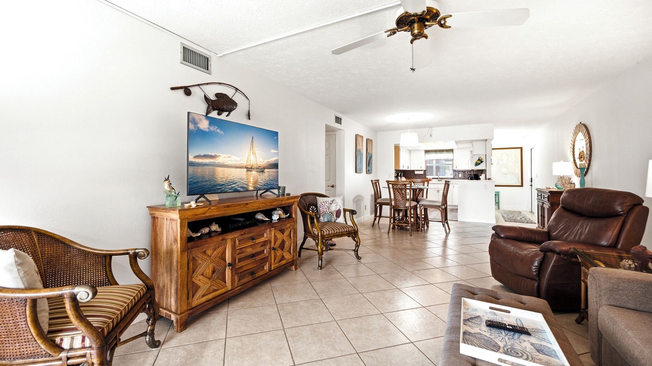 Photo of Livingroom in Caloosahatchee