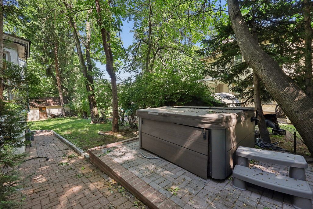 Photo of Outdoor in Teaneck