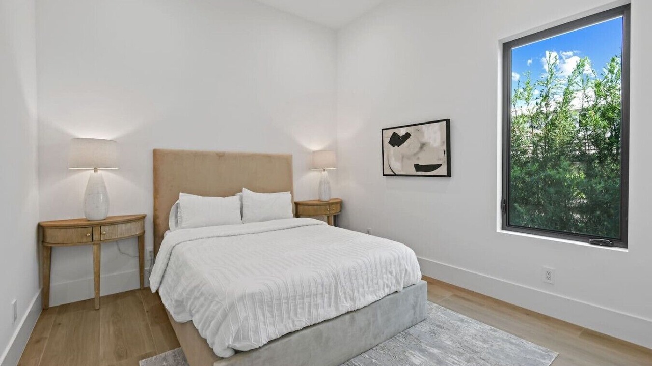 Photo of Bedroom in Florida North Atlantic Coast