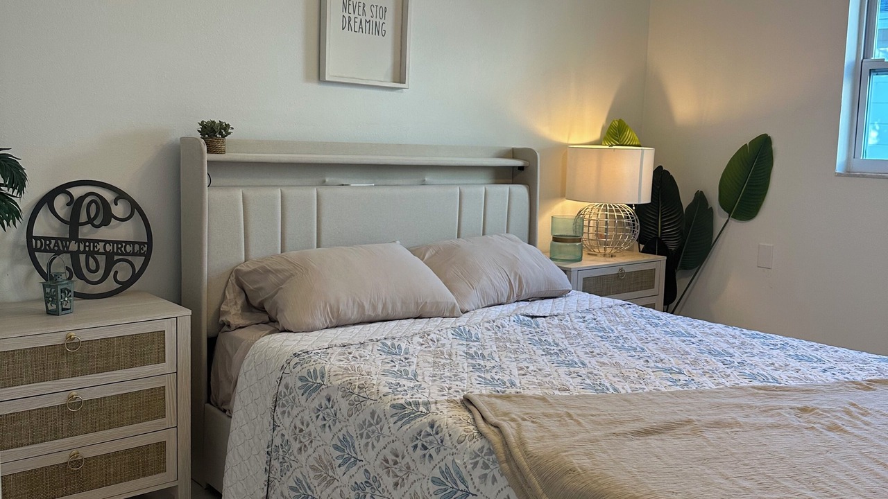 Photo of Bedroom in Shore Acres