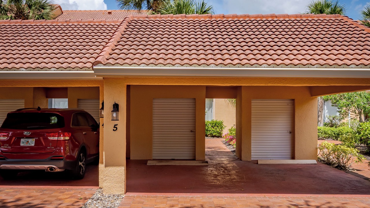 Photo of Outdoor in Naples