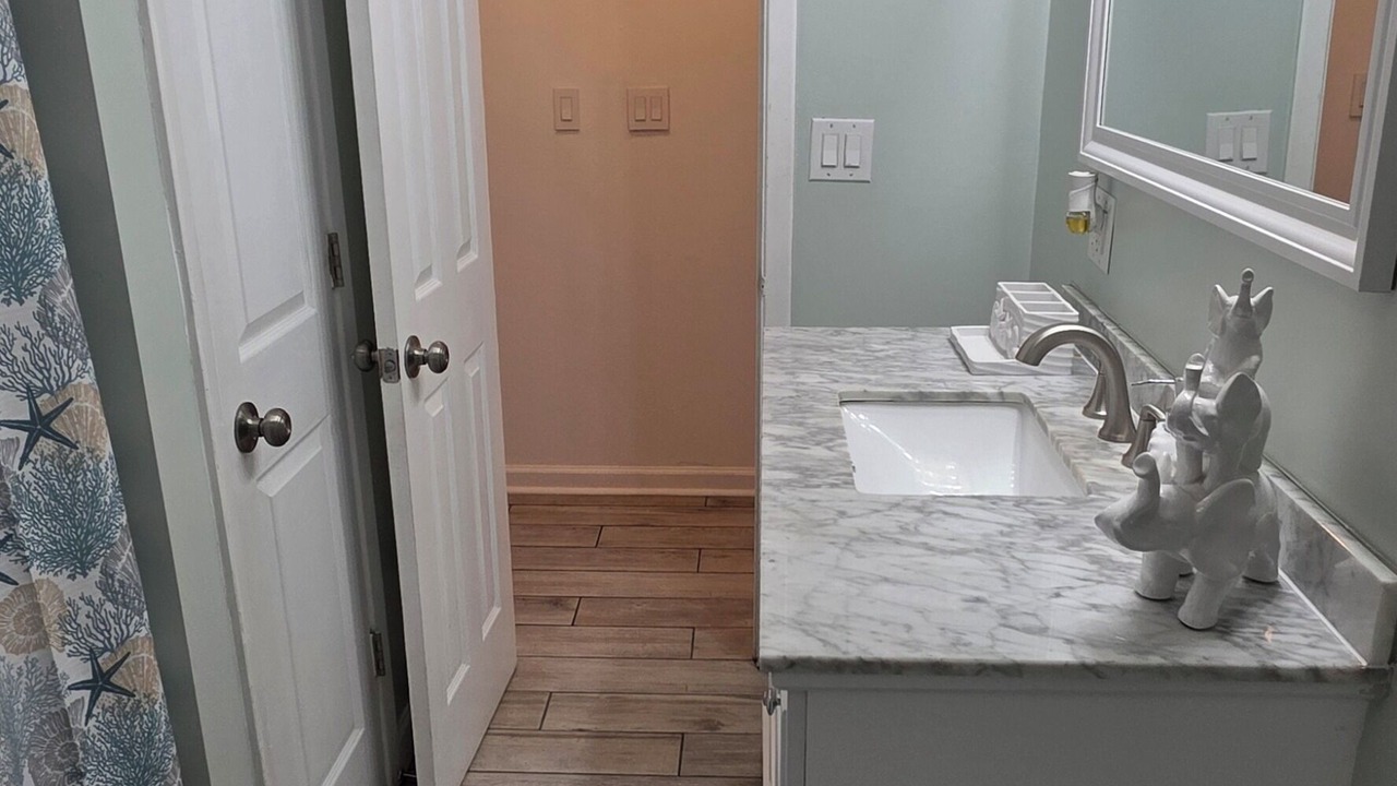 Photo of Bathroom in Lake Magdalene