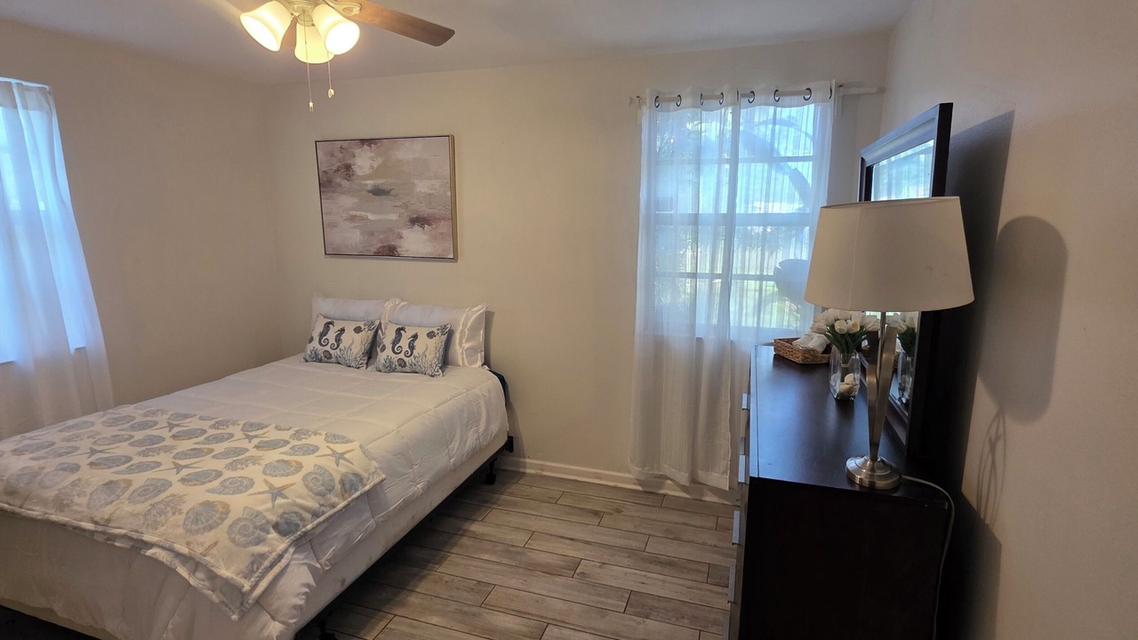 Photo of Bedroom in Lake Magdalene