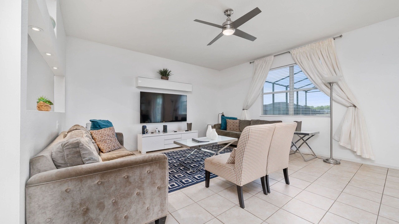 Photo of Bedroom in Crystal Cove