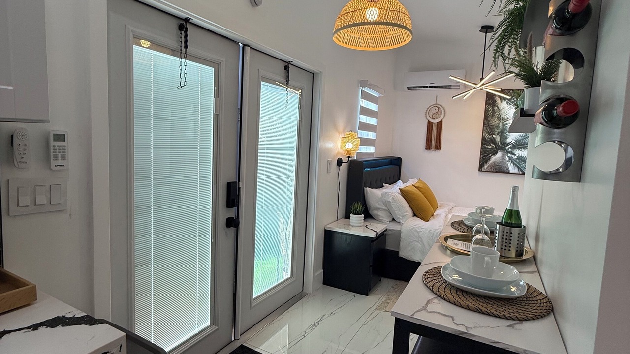 Photo of Bedroom in Lake Worth