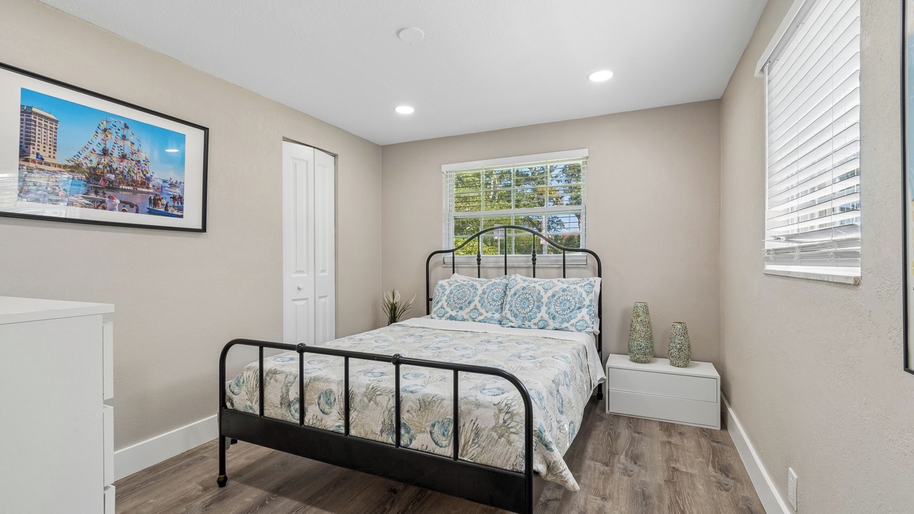 Photo of Bedroom in Beach Park