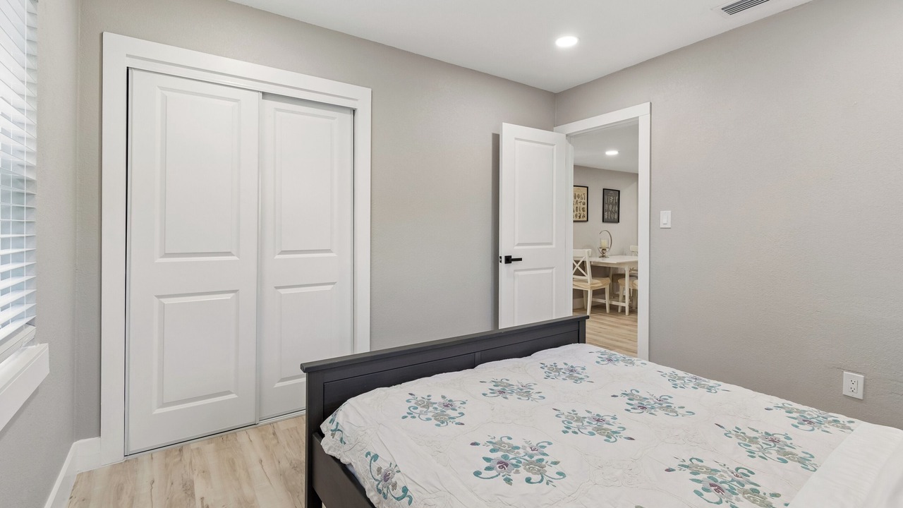 Photo of Bedroom in Beach Park