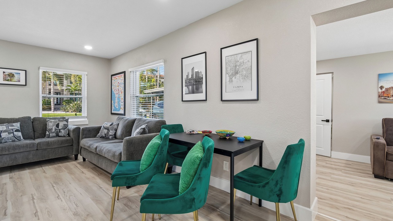 Photo of Livingroom in Beach Park