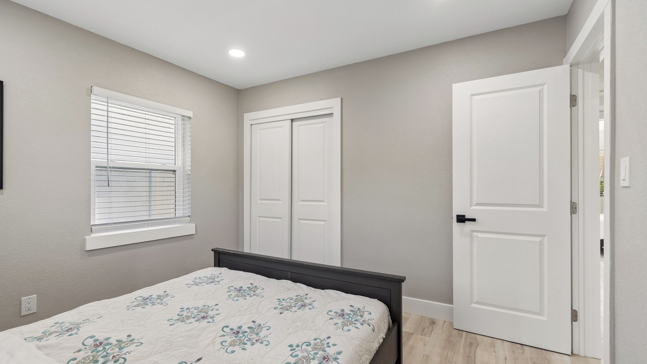 Photo of Bedroom in Beach Park