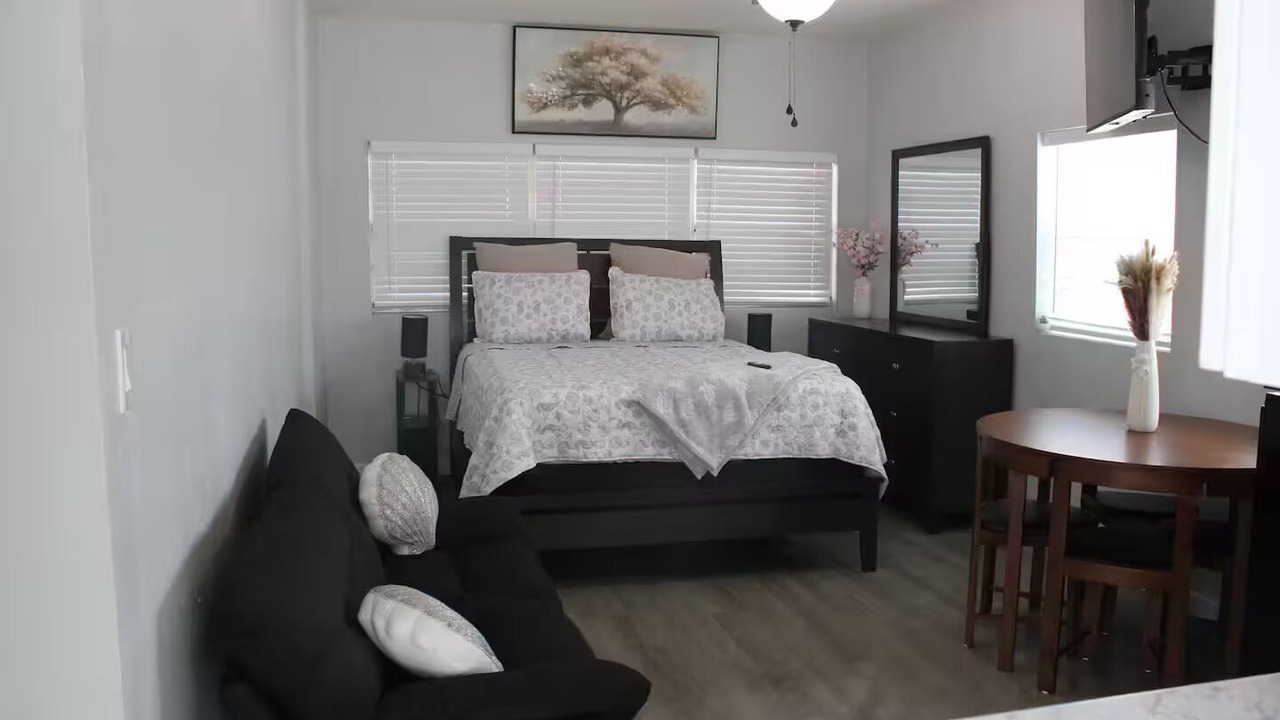 Photo of Bedroom in Crystal Lake