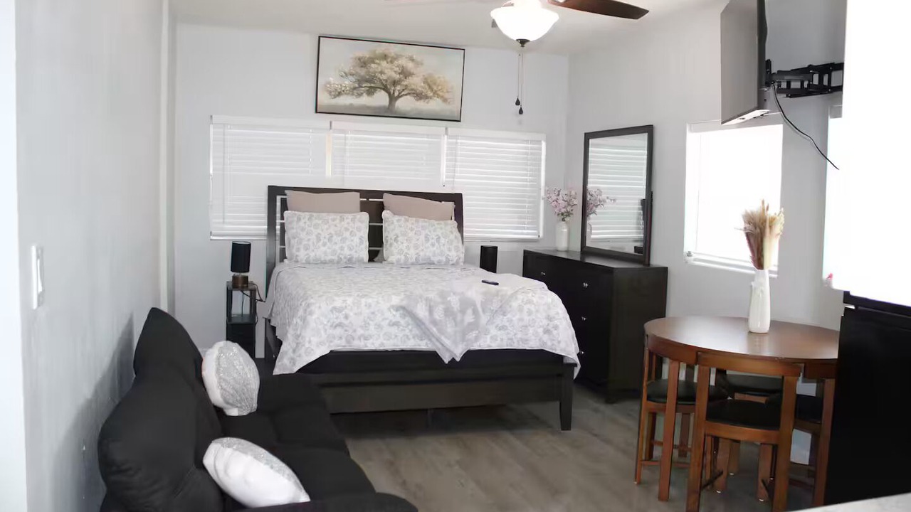 Photo of Bedroom in Crystal Lake