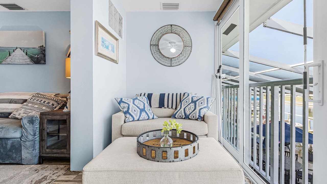 Photo of Livingroom in Saint James City