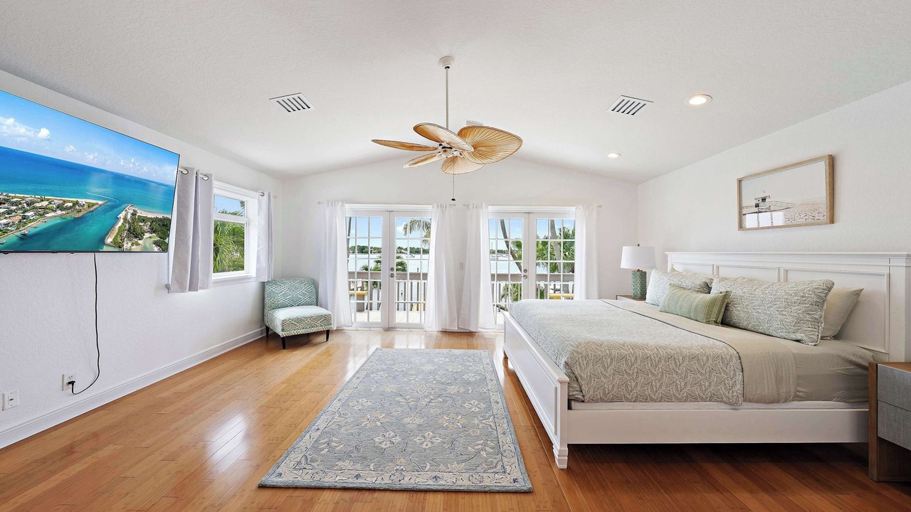 Photo of Bedroom in East Ocean Ave