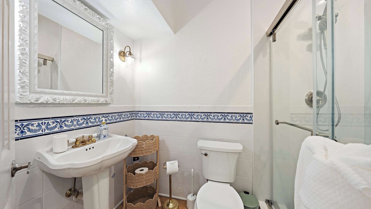 Photo of Bathroom in East Ocean Ave