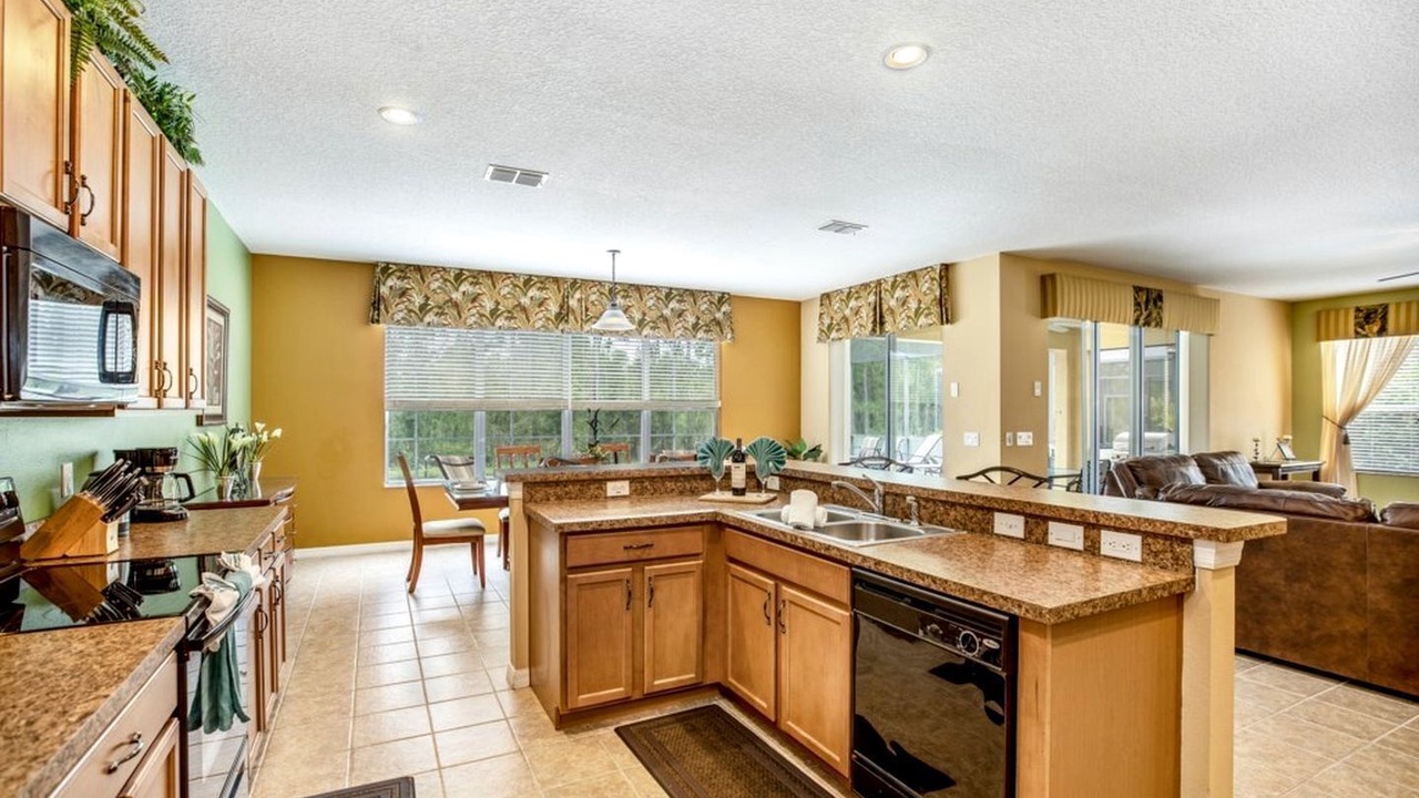 Photo of Kitchen in Watersong