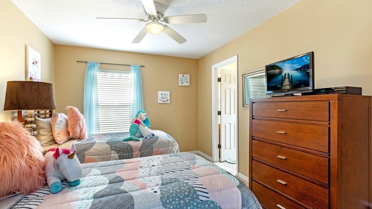 Photo of Bedroom in Watersong
