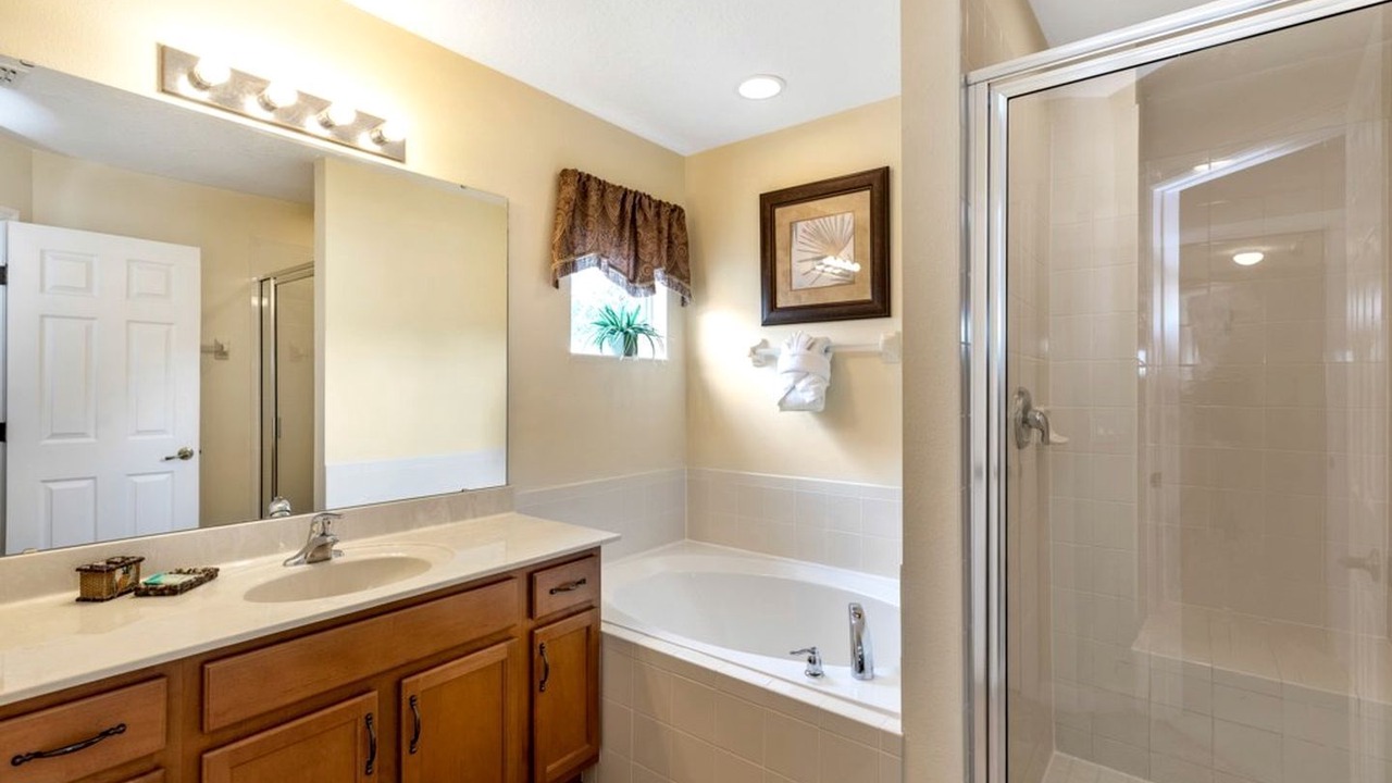 Photo of Bathroom in Watersong