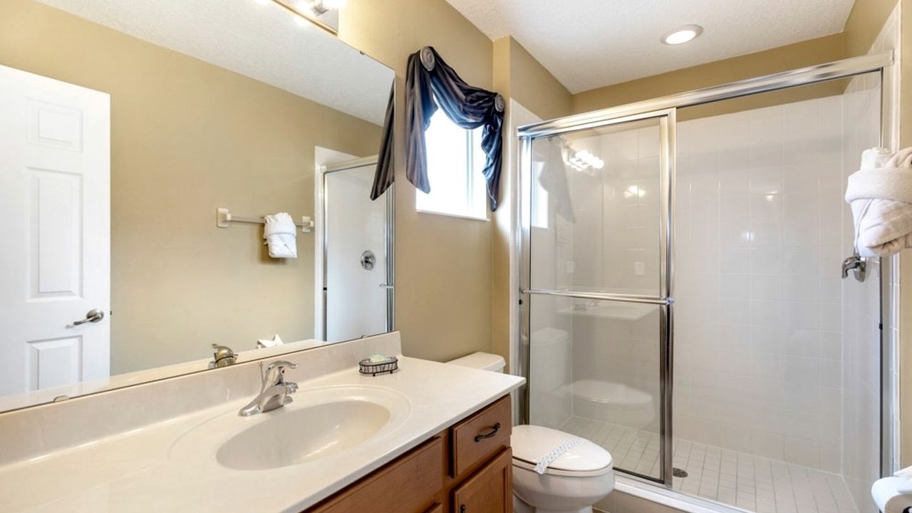 Photo of Bathroom in Watersong