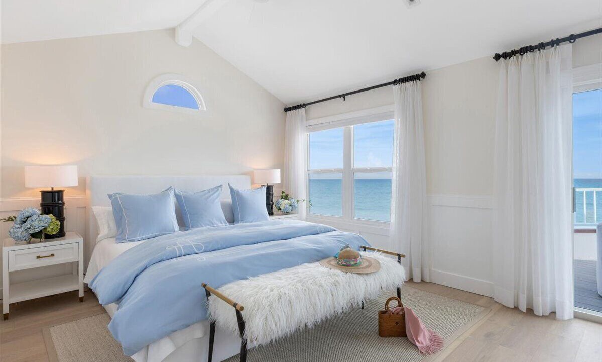 Photo of Bedroom in Indian River Shores