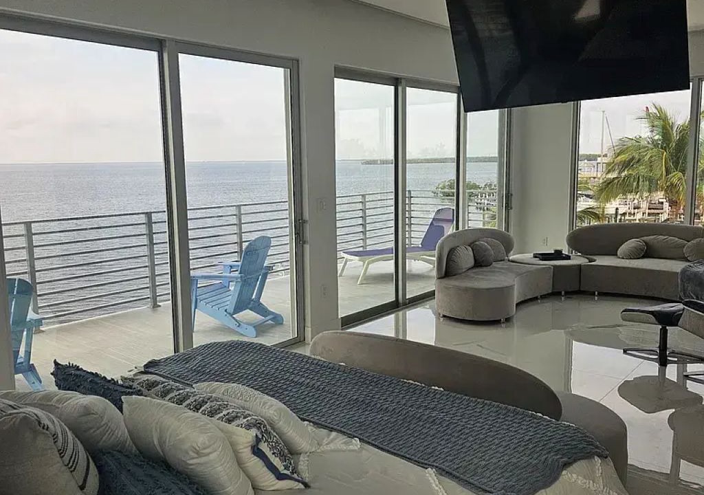 Photo of Livingroom in Key Largo